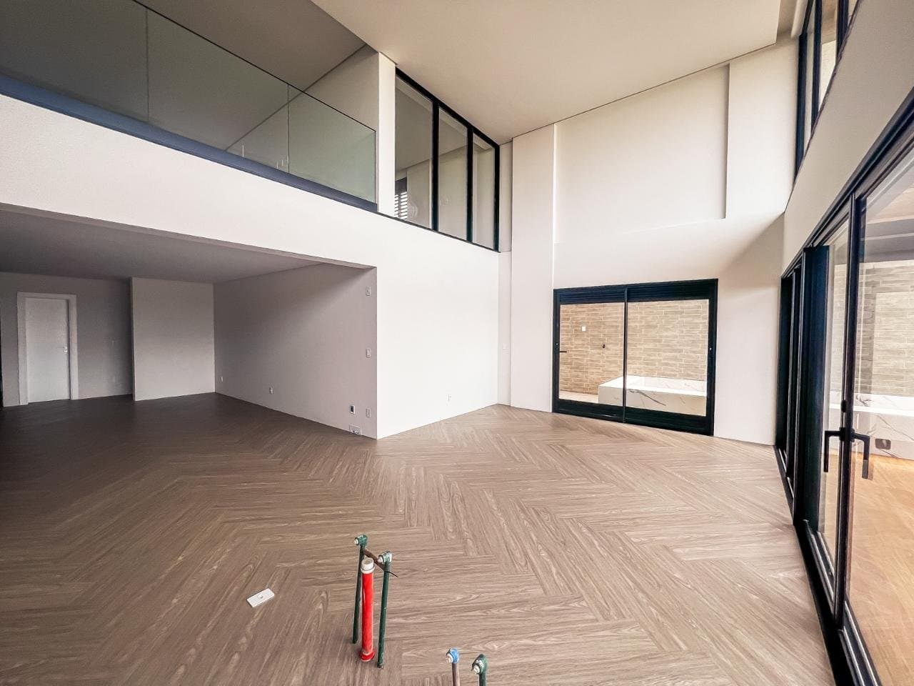 Apartamento de 4 quartos com 4 suítes e 345 m² em Itajaí