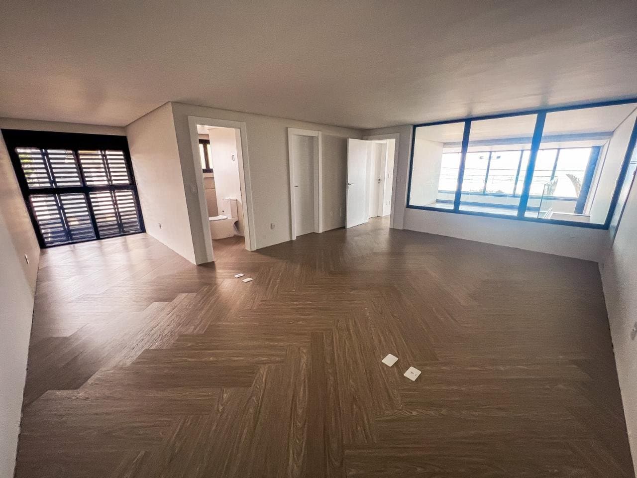 Apartamento de 4 quartos com 4 suítes e 345 m² em Itajaí