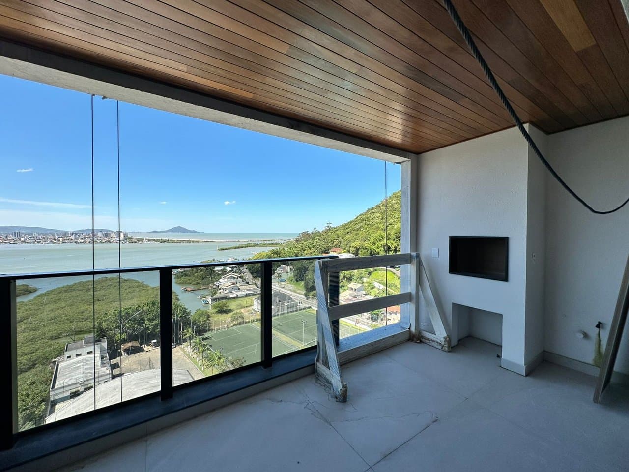 Apartamento de 3 quartos com 3 suítes e 129 m² em Itajaí