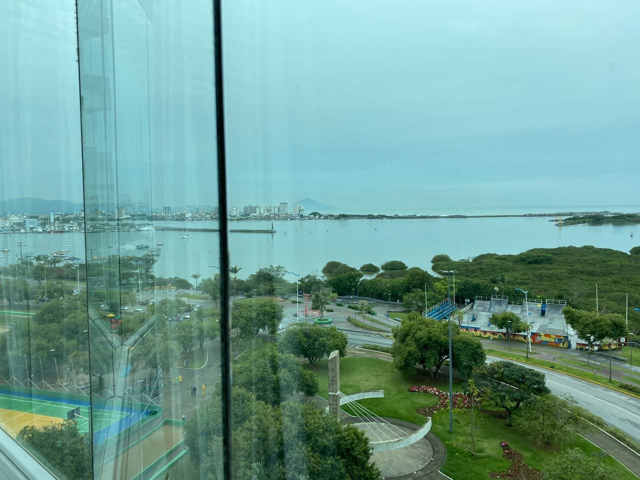Apartamento de 3 quartos com 3 suítes e 231 m² em Itajaí