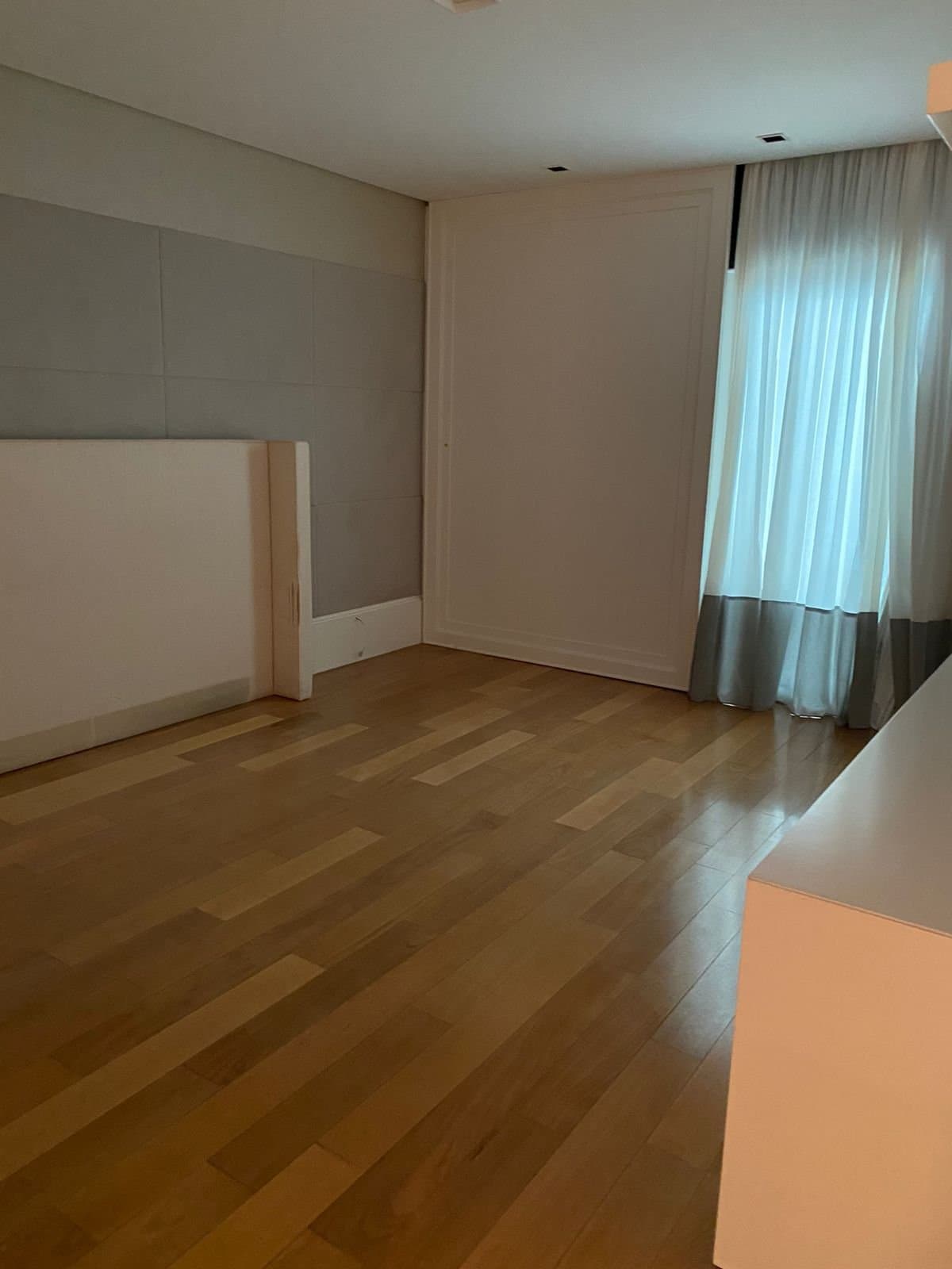 Apartamento de 3 quartos com 3 suítes e 231 m² em Itajaí
