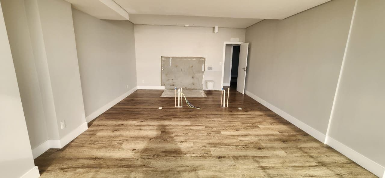 Apartamento de 4 quartos com 4 suítes e 276 m² em Itajaí