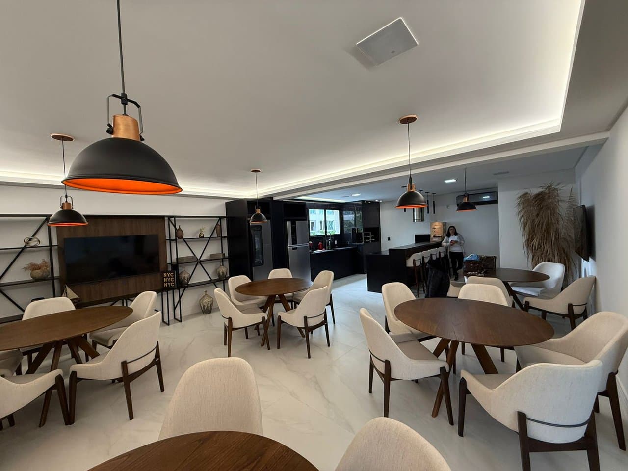 Apartamento de 2 quartos com 2 suítes e 92 m² em Itajaí