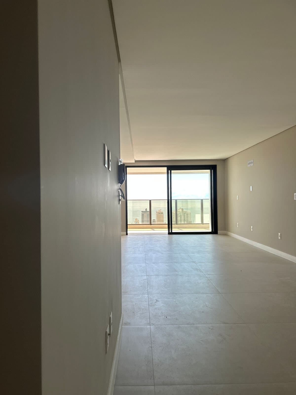 Apartamento de 3 quartos com 3 suítes e 121 m² em Itajaí