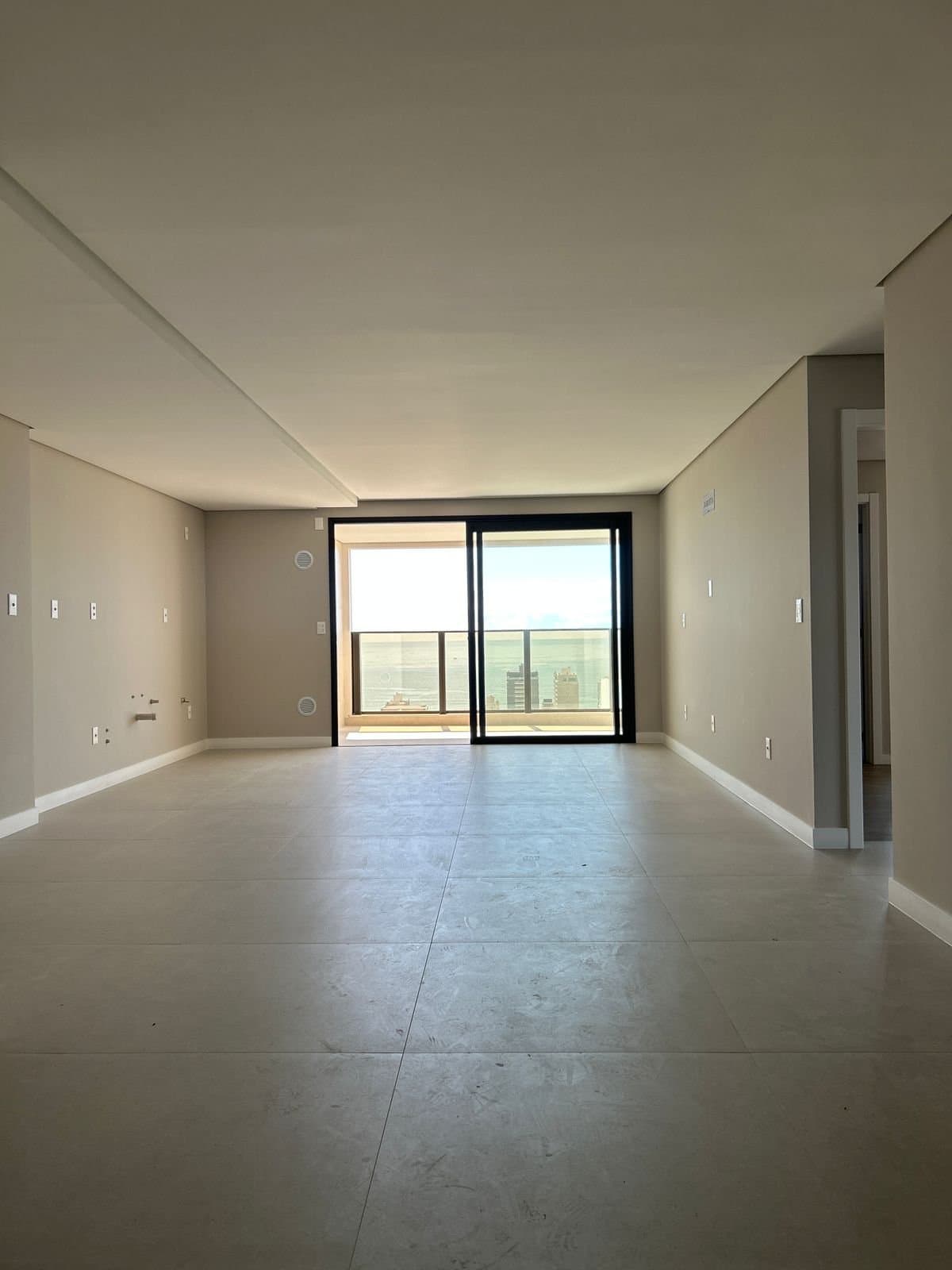 Apartamento de 3 quartos com 3 suítes e 121 m² em Itajaí