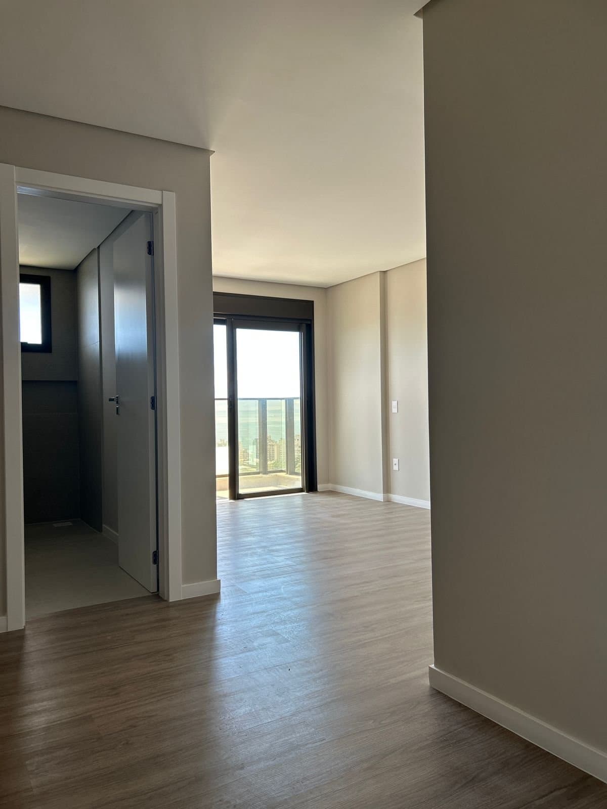 Apartamento de 3 quartos com 3 suítes e 121 m² em Itajaí
