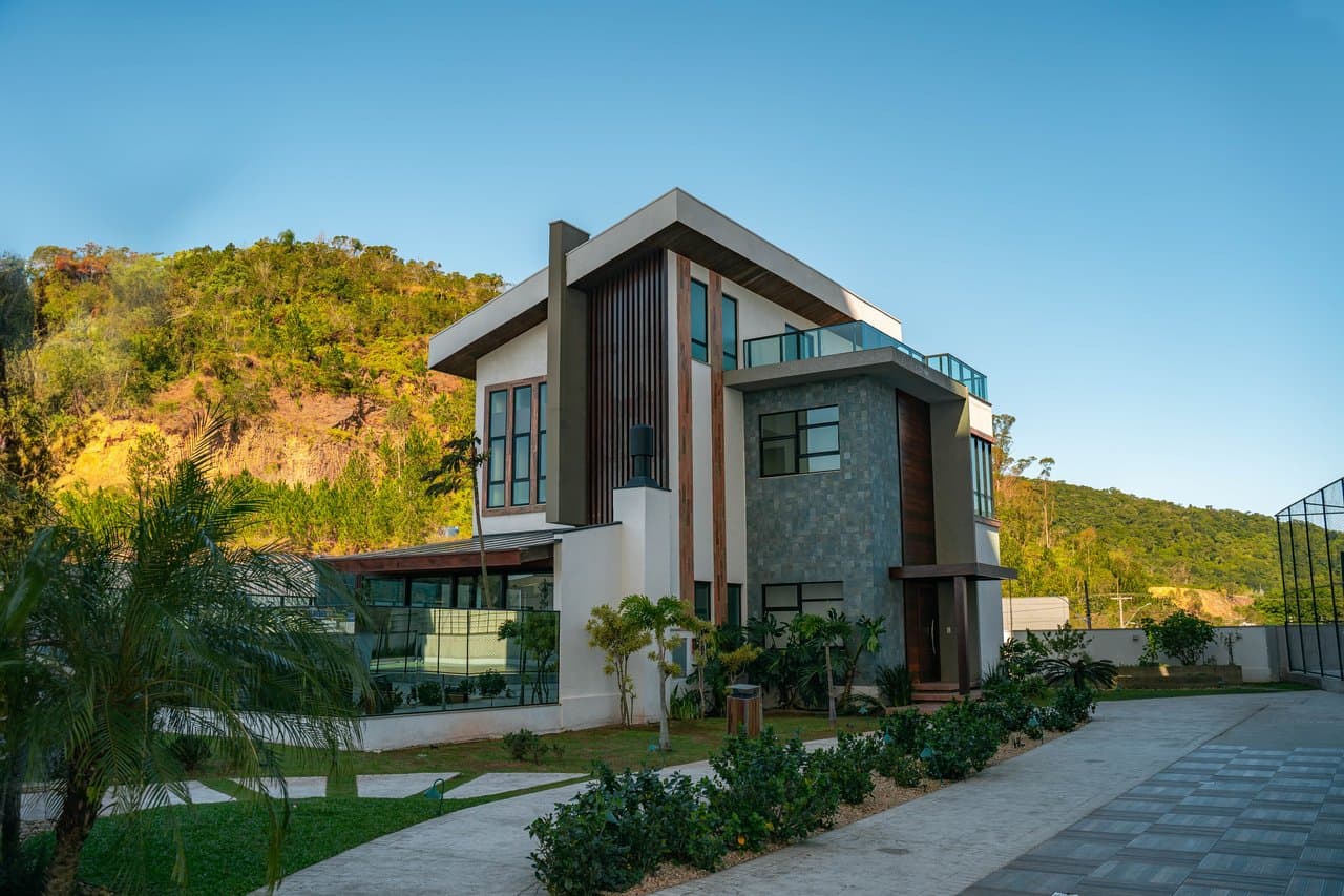 Casa de 3 quartos com 3 suítes e 360 m² em Ressacada, Itajaí