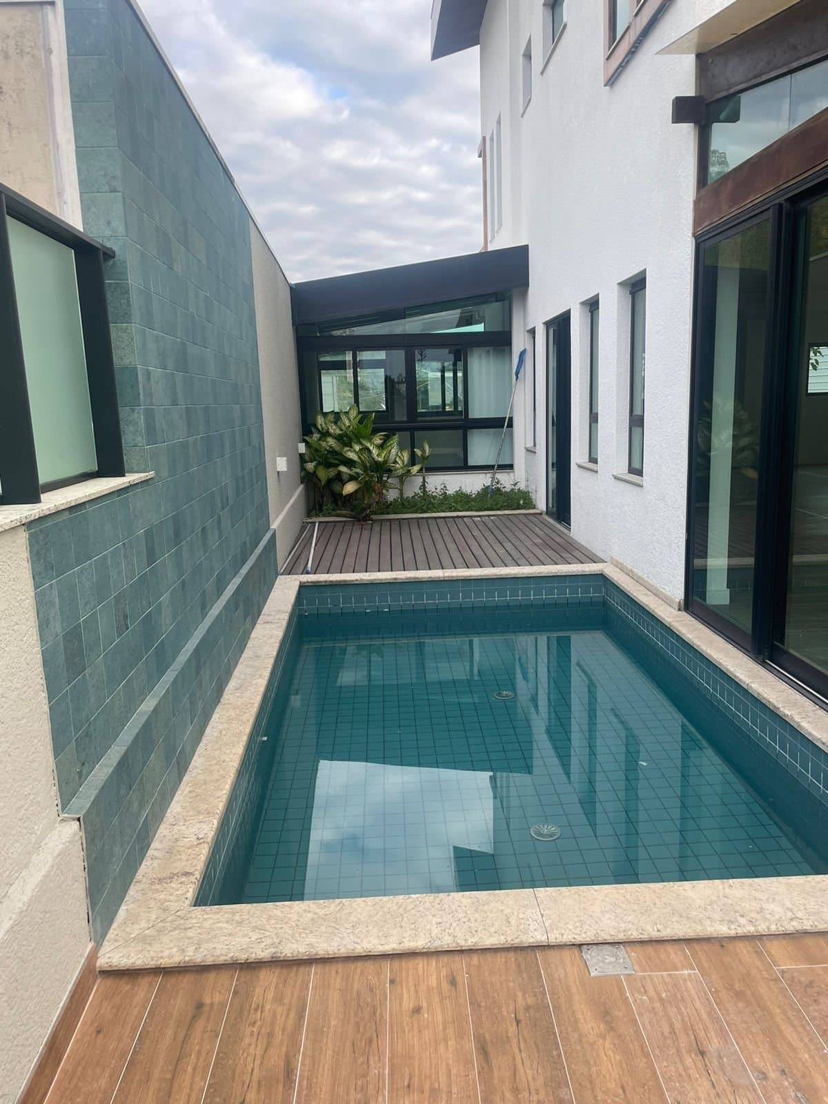 Casa de 3 quartos com 3 suítes e 360 m² em Ressacada, Itajaí