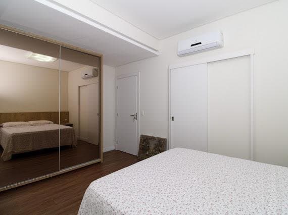 Casa de 3 quartos com 3 suítes e 360 m² em Ressacada, Itajaí
