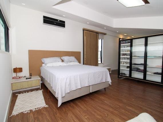 Casa de 3 quartos com 3 suítes e 360 m² em Ressacada, Itajaí