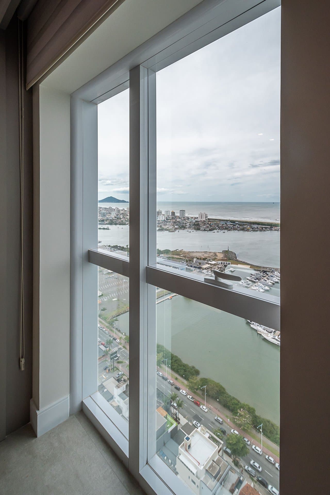 Apartamento de 3 quartos com 3 suítes e 329 m² em Fazenda, Itajaí