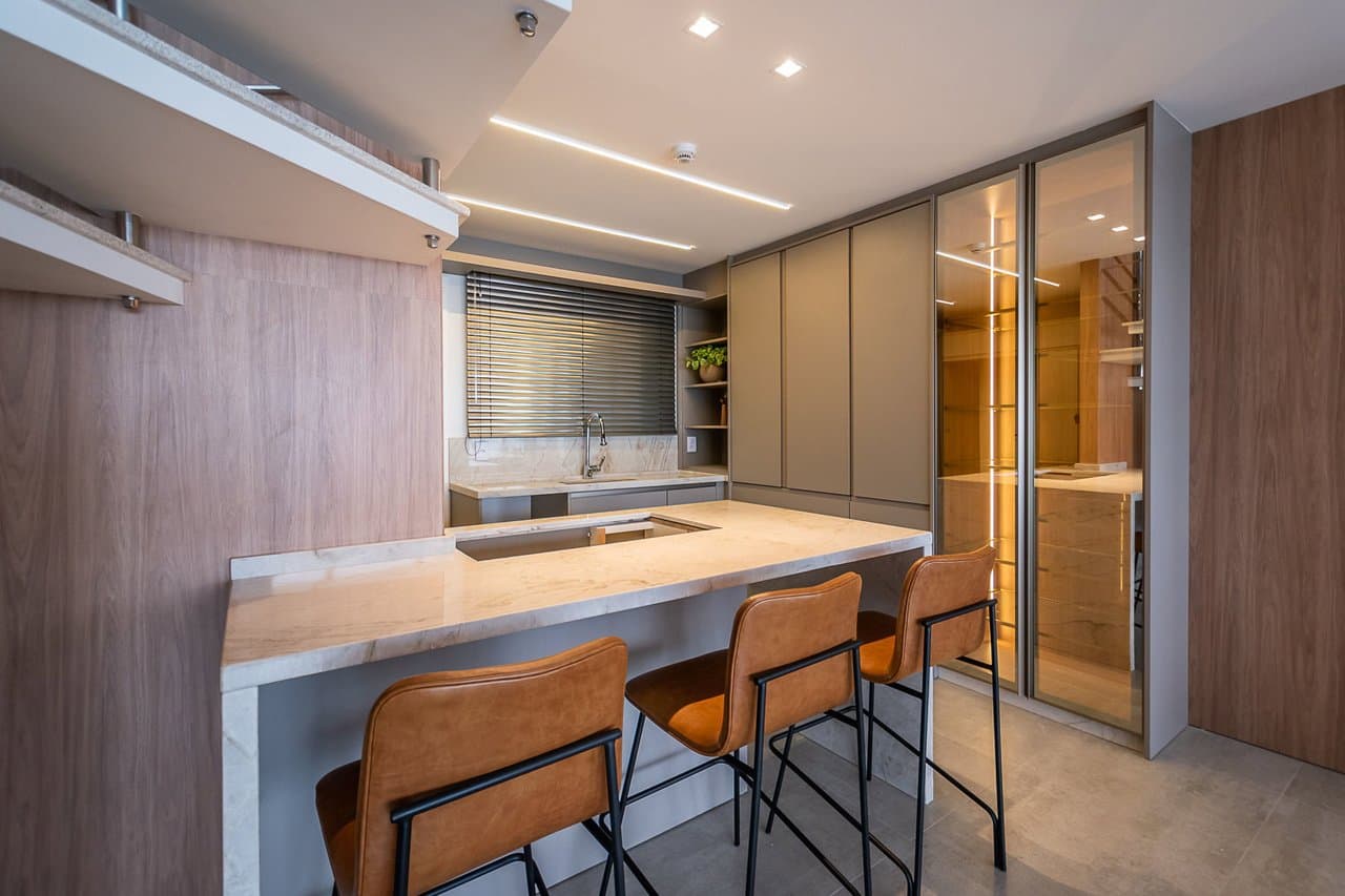 Apartamento de 3 quartos com 3 suítes e 329 m² em Fazenda, Itajaí