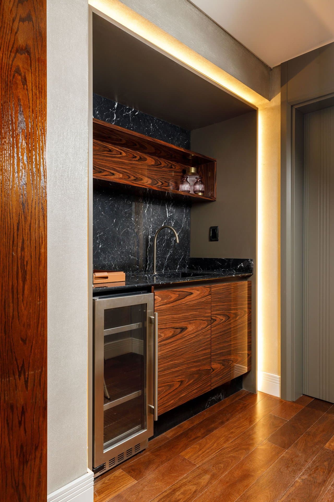 Apartamento de 3 quartos com 1 suíte e 81 m² em Centro, Itajaí