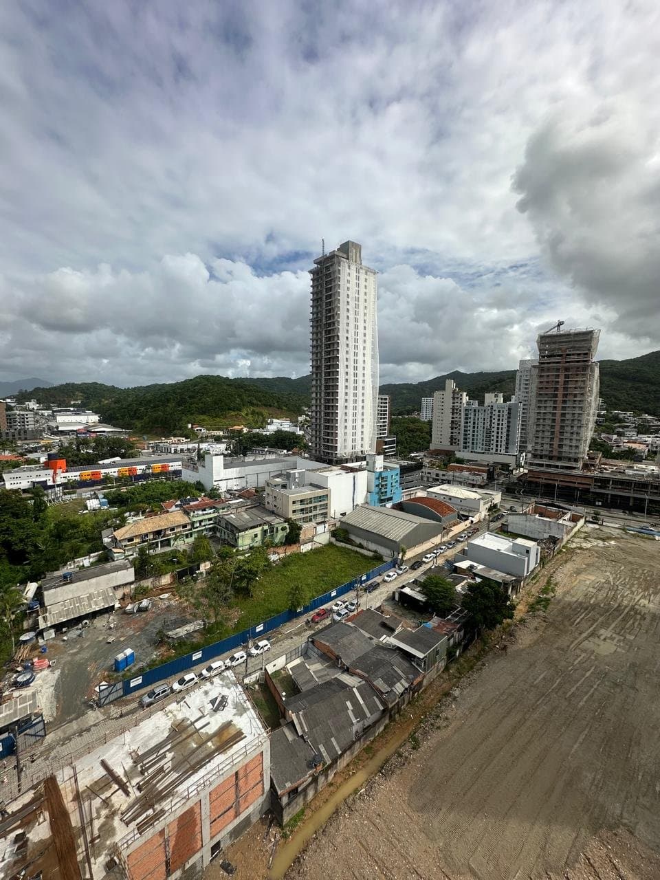 Apartamento de 1 quarto e 47 m² em Praia Brava , Itajaí
