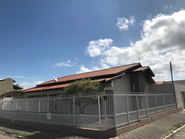 Casa de 3 quartos com 1 suíte e 103 m² em Dom Bosco, Itajaí