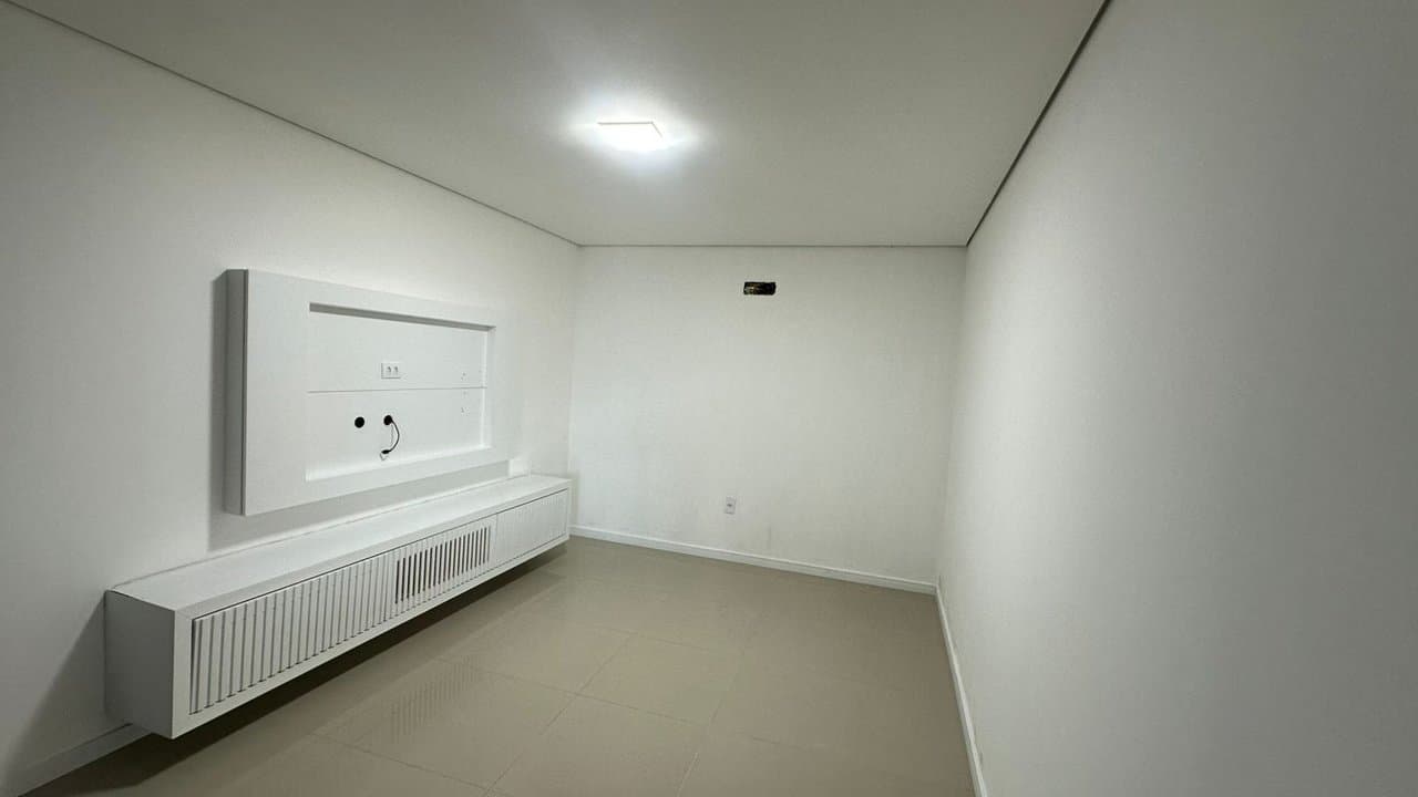Casa de 3 quartos com 2 suítes e 172 m² em São José