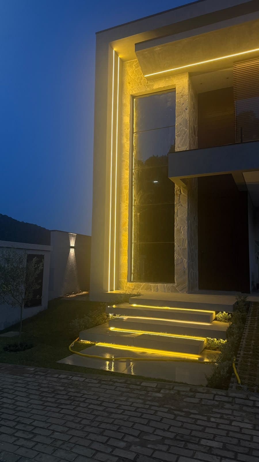 Casa de 4 quartos com 4 suítes e 331 m² em Camboriú