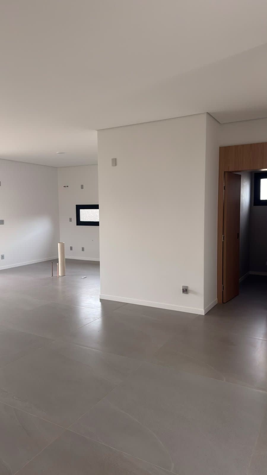 Casa de 4 quartos com 4 suítes e 331 m² em Camboriú