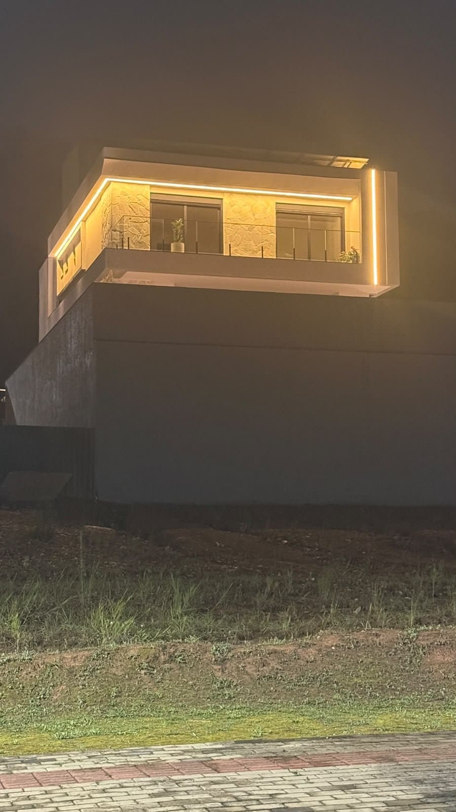 Casa de 4 quartos com 4 suítes e 331 m² em Camboriú