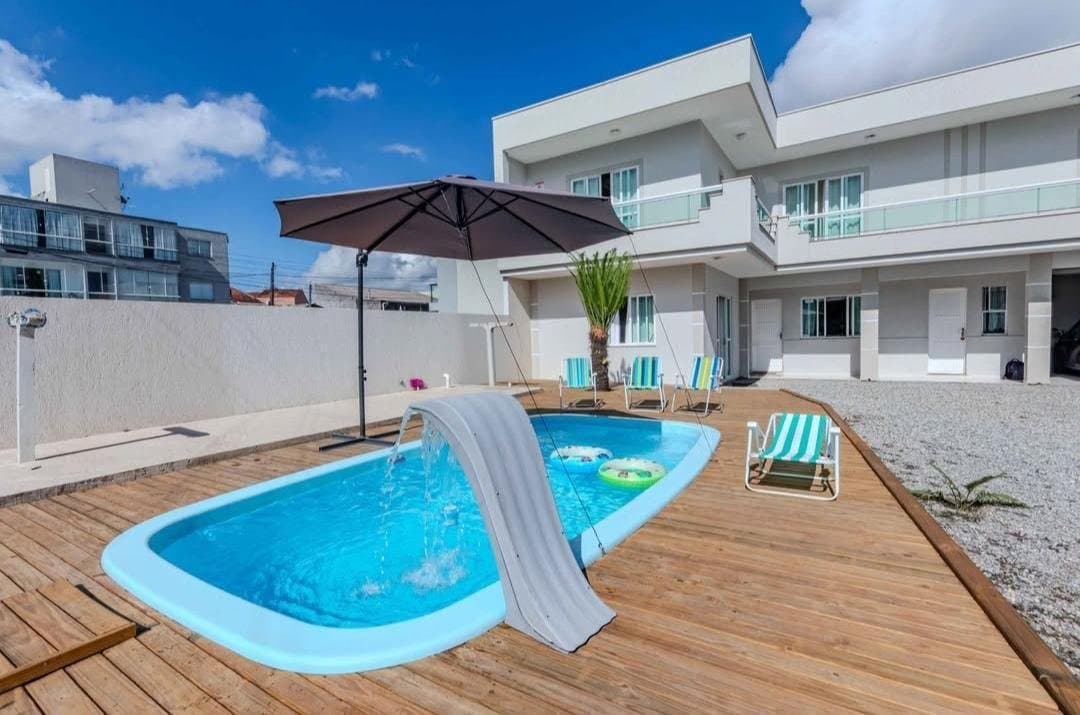 Casa de 3 quartos com 1 suíte e 200 m² em Camboriú