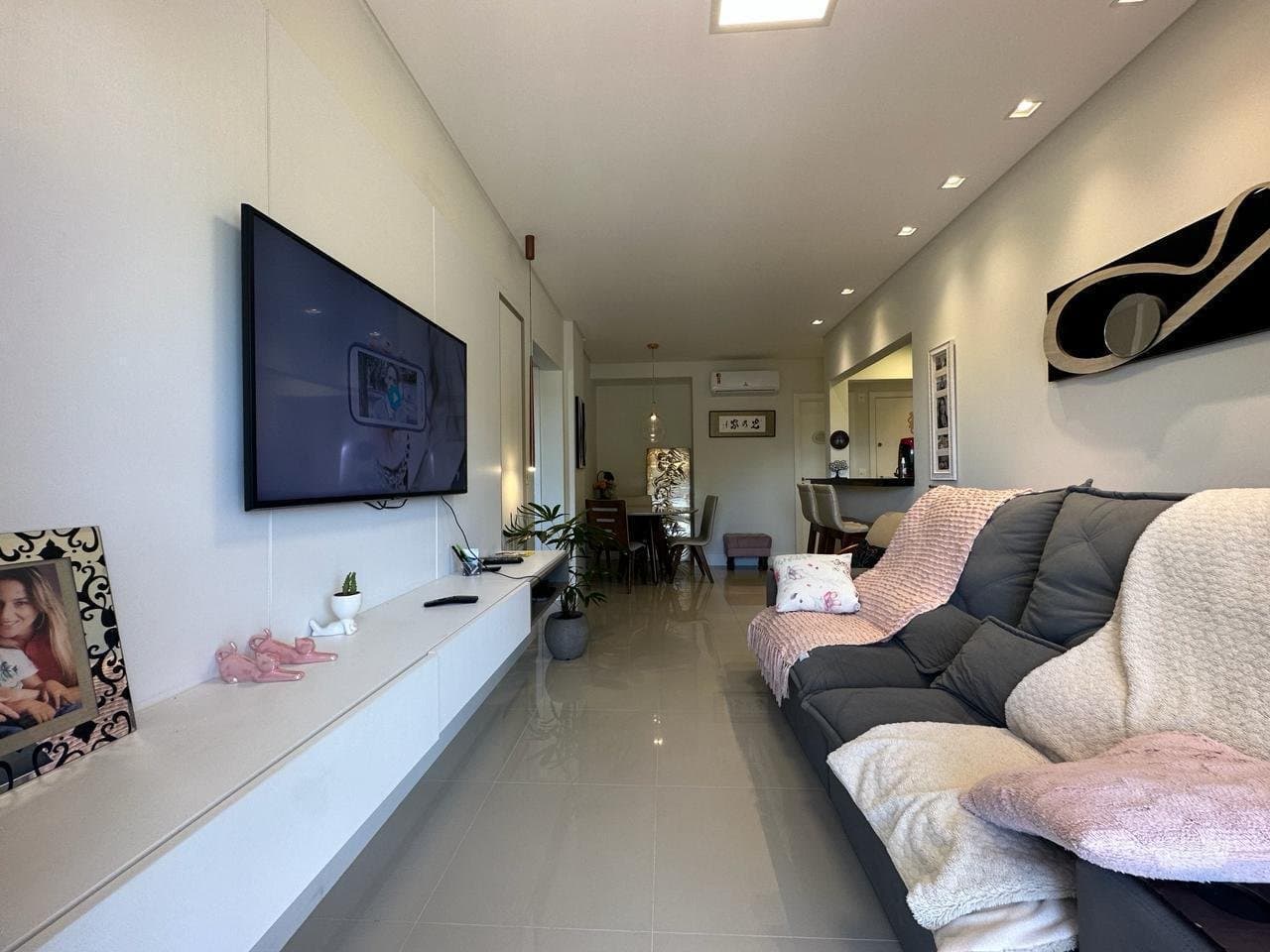 Apartamento de 2 quartos com 1 suíte e 78 m² em Camboriú