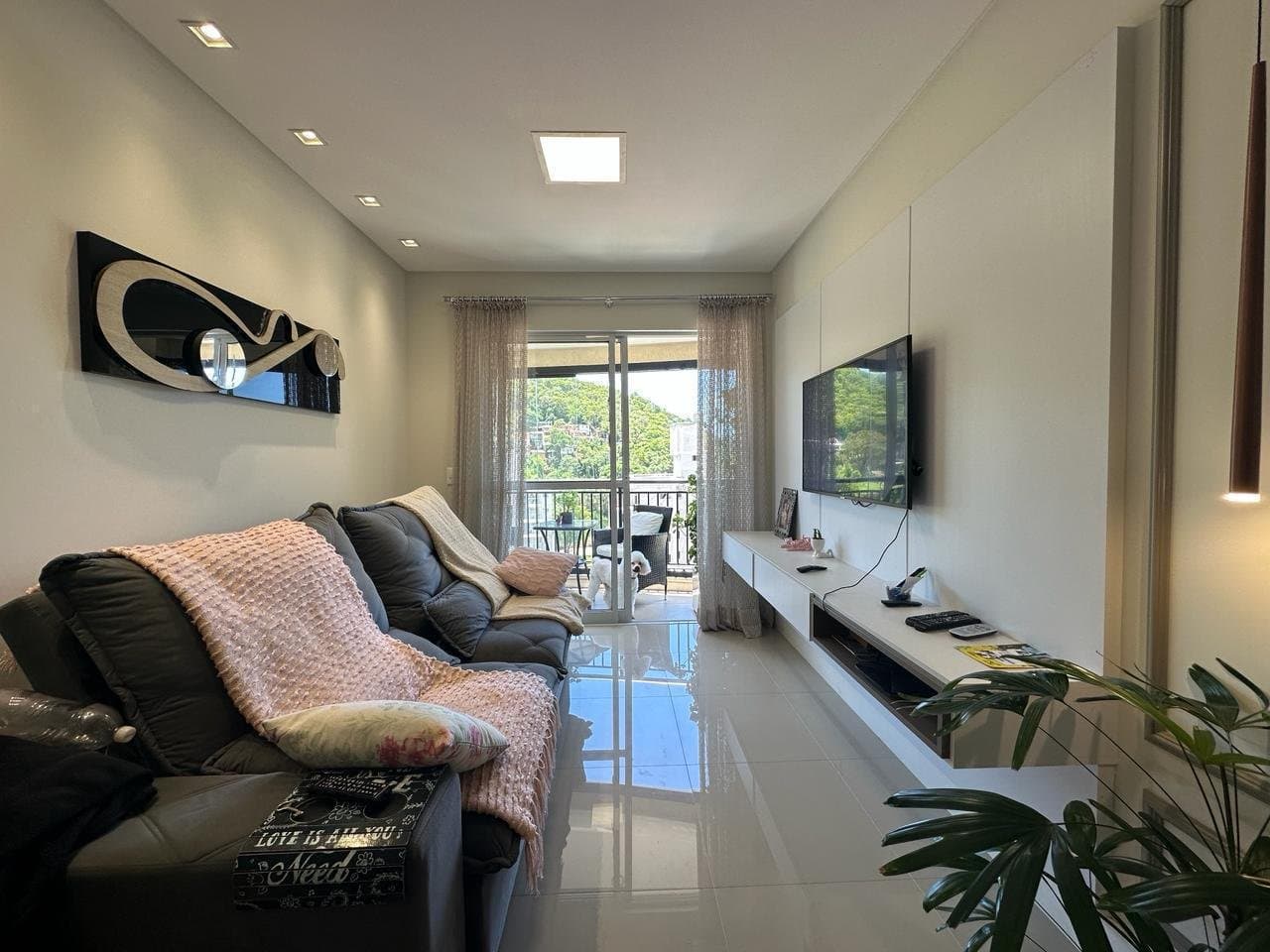 Apartamento de 2 quartos com 1 suíte e 78 m² em Camboriú