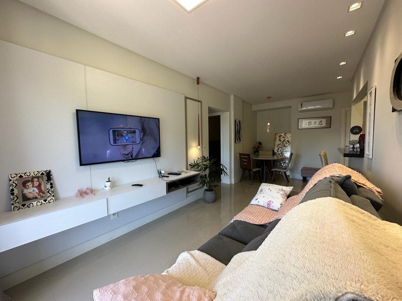 Apartamento de 2 quartos com 1 suíte e 78 m² em Camboriú