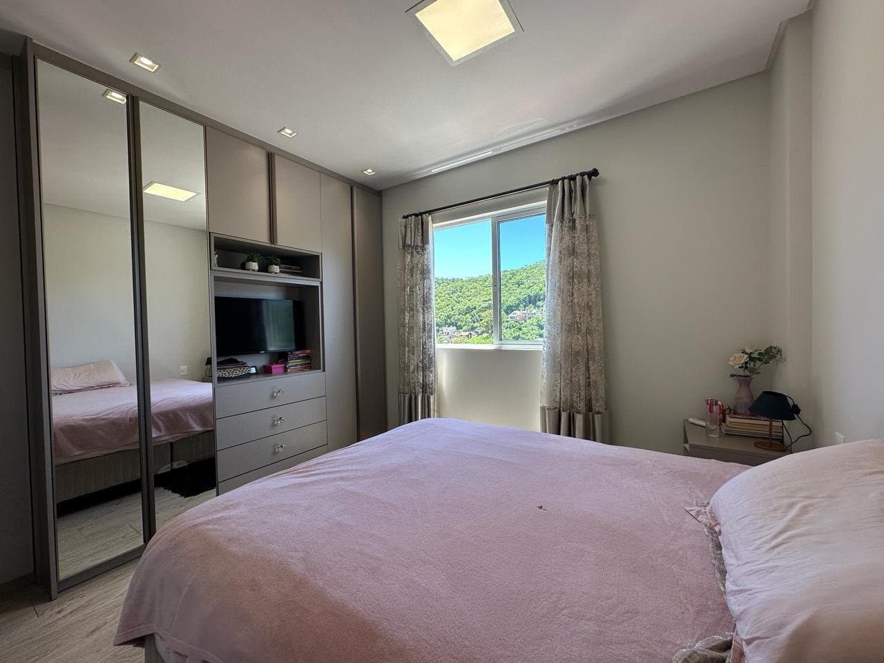 Apartamento de 2 quartos com 1 suíte e 78 m² em Camboriú