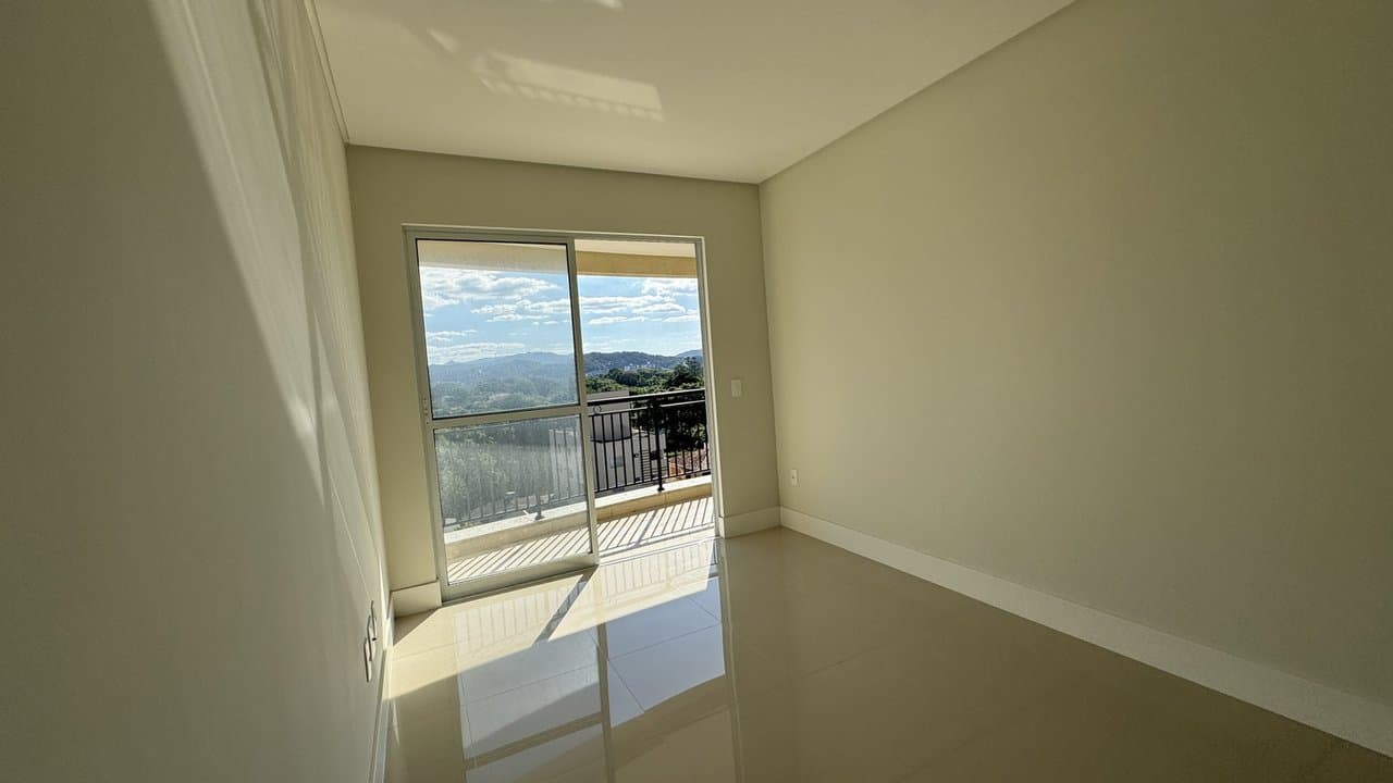 Apartamento de 2 quartos com 1 suíte e 77 m² em Camboriú