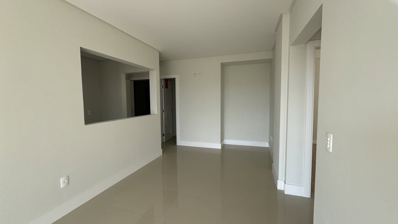 Apartamento de 2 quartos com 1 suíte e 77 m² em Camboriú