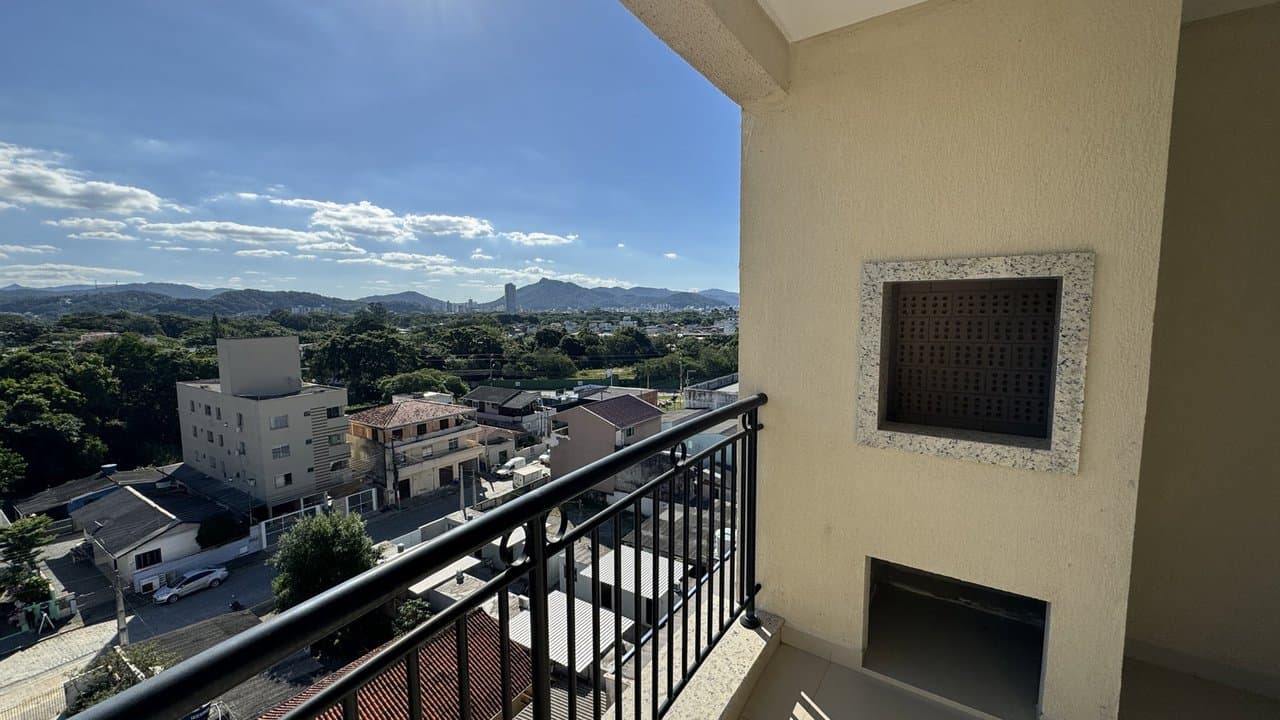 Apartamento de 2 quartos com 1 suíte e 77 m² em Camboriú