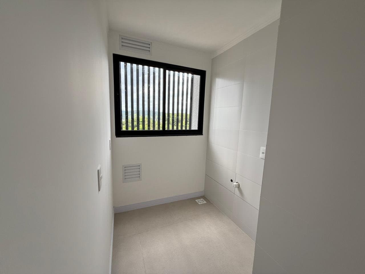 Apartamento de 3 quartos com 2 suítes e 92 m² em Camboriú