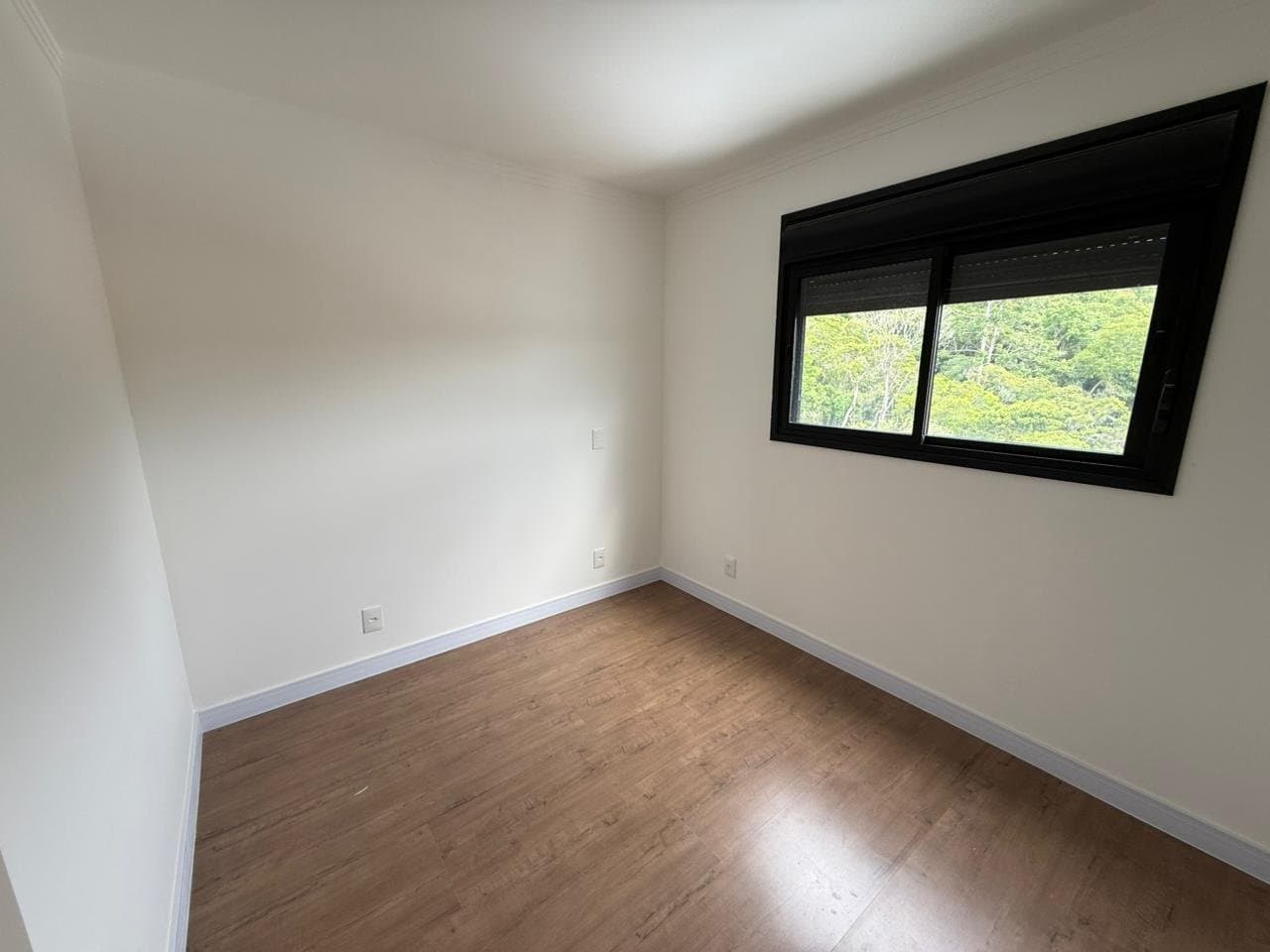Apartamento de 3 quartos com 2 suítes e 92 m² em Camboriú