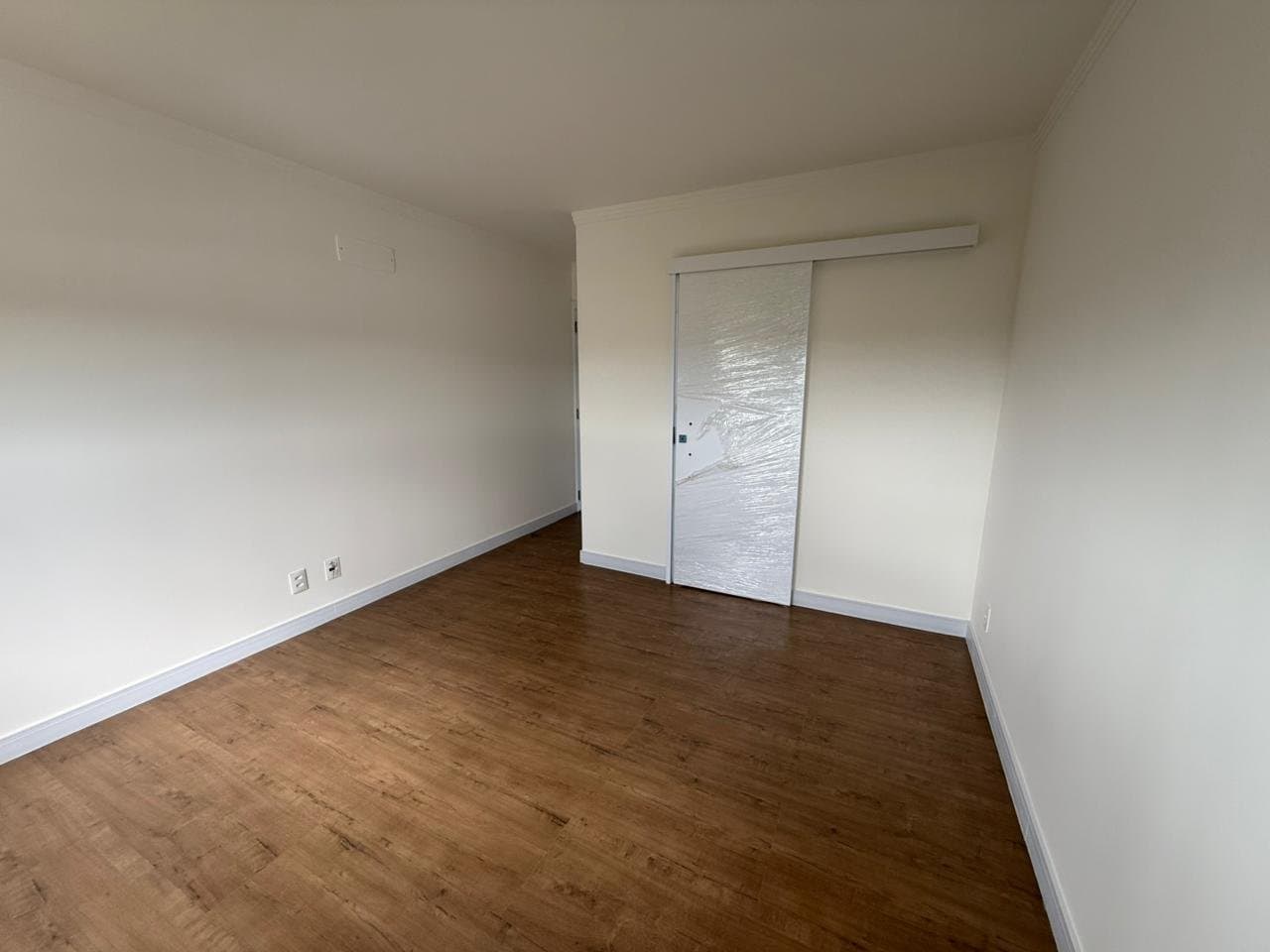 Apartamento de 3 quartos com 2 suítes e 92 m² em Camboriú