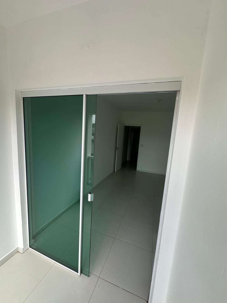 Casa de 2 quartos com 2 suítes e 76 m² em Camboriú