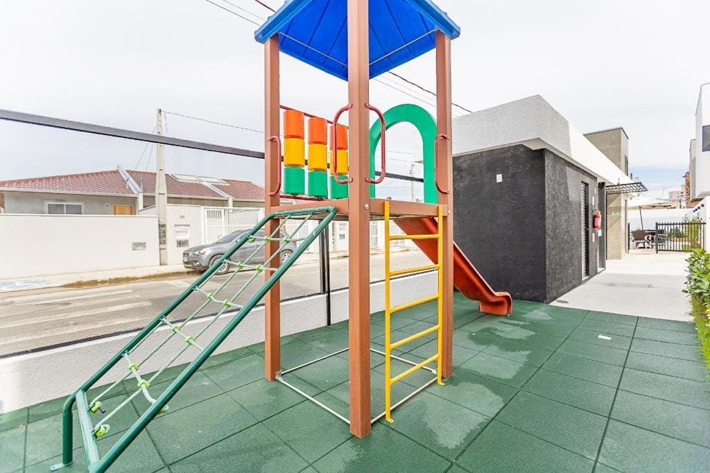Casa de 2 quartos com 2 suítes e 68 m² em Camboriú