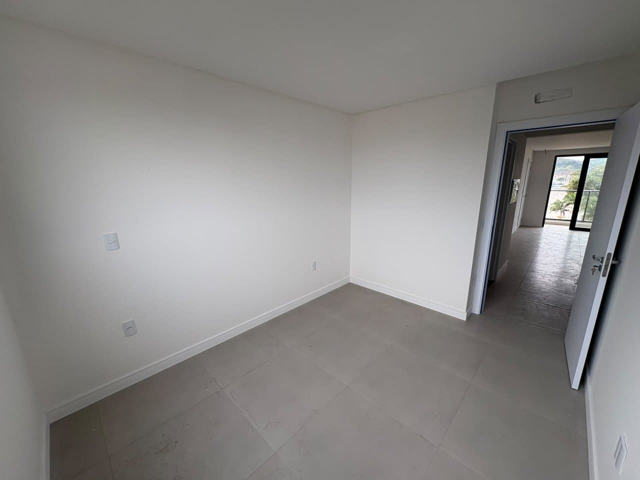Apartamento de 2 quartos com 1 suíte e 69 m² em Camboriú
