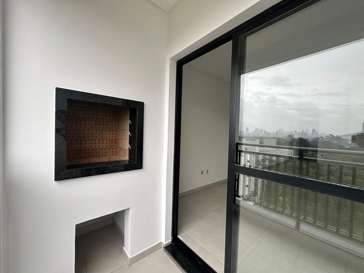 Apartamento de 2 quartos com 1 suíte e 105 m² em Camboriú