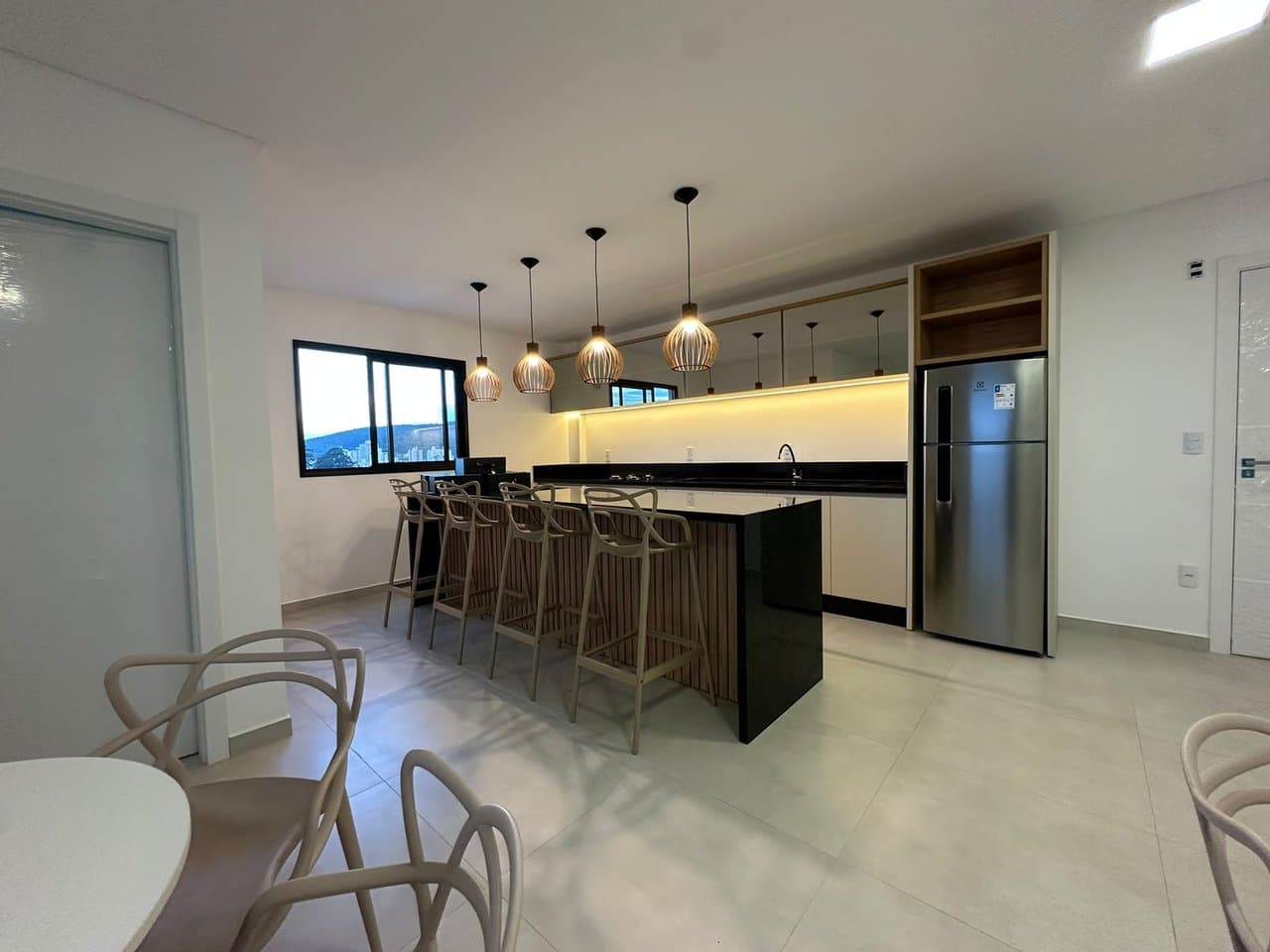 Apartamento de 2 quartos com 1 suíte e 105 m² em Camboriú