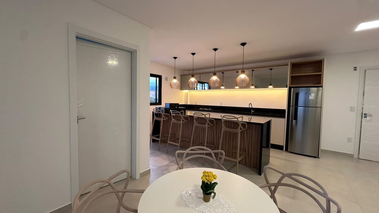 Apartamento de 2 quartos com 1 suíte e 105 m² em Camboriú