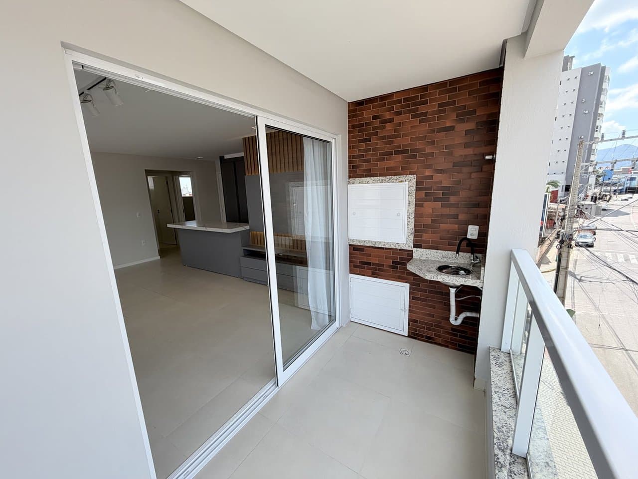 Apartamento de 2 quartos com 1 suíte e 80 m² em Camboriú