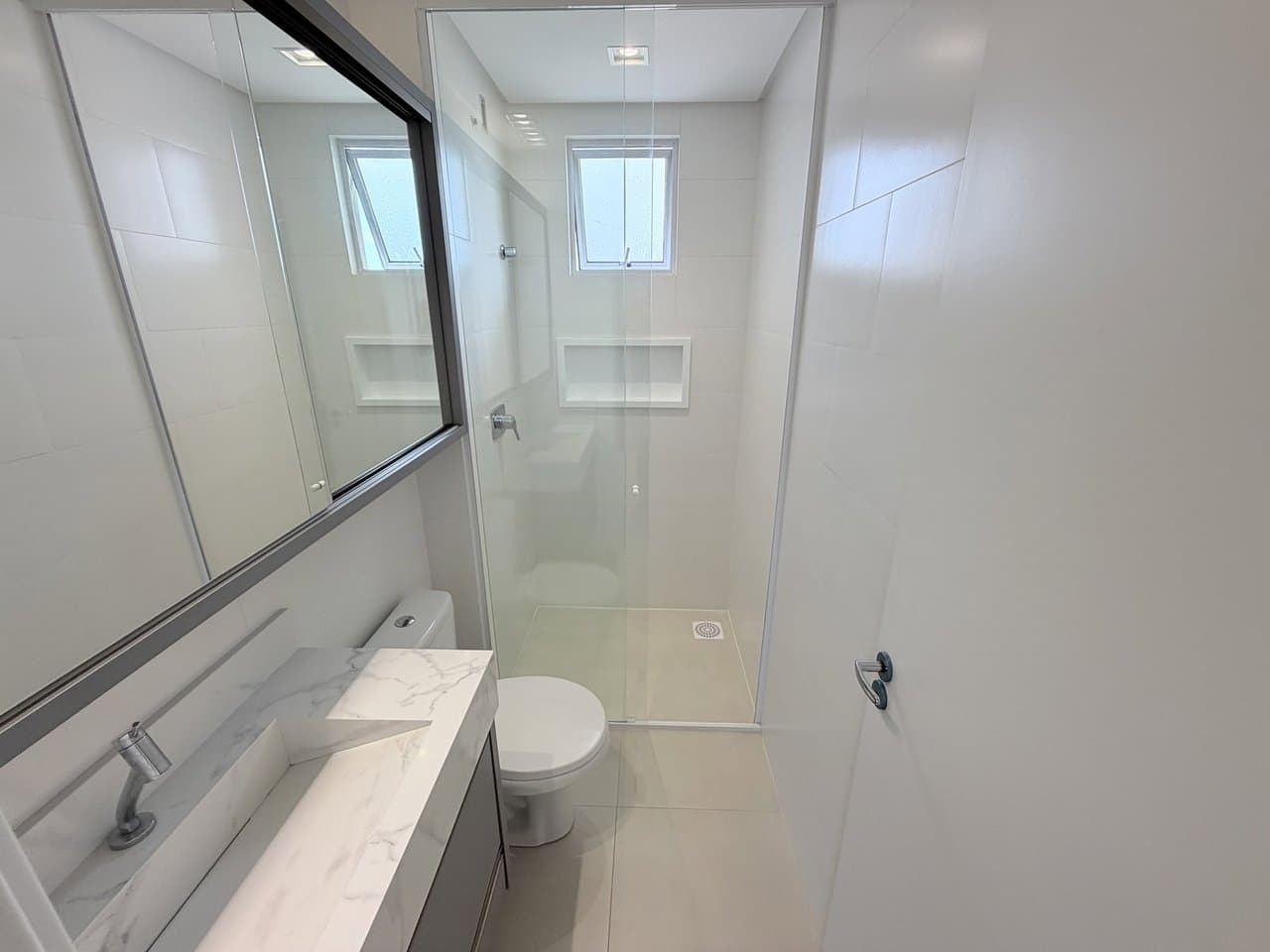 Apartamento de 2 quartos com 1 suíte e 80 m² em Camboriú