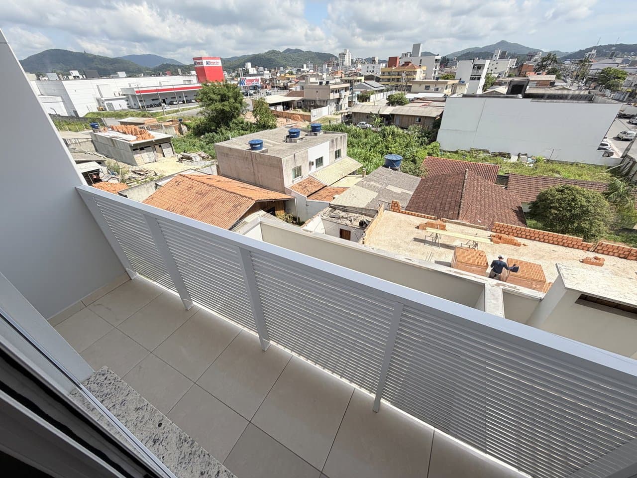 Apartamento de 2 quartos com 1 suíte e 80 m² em Camboriú
