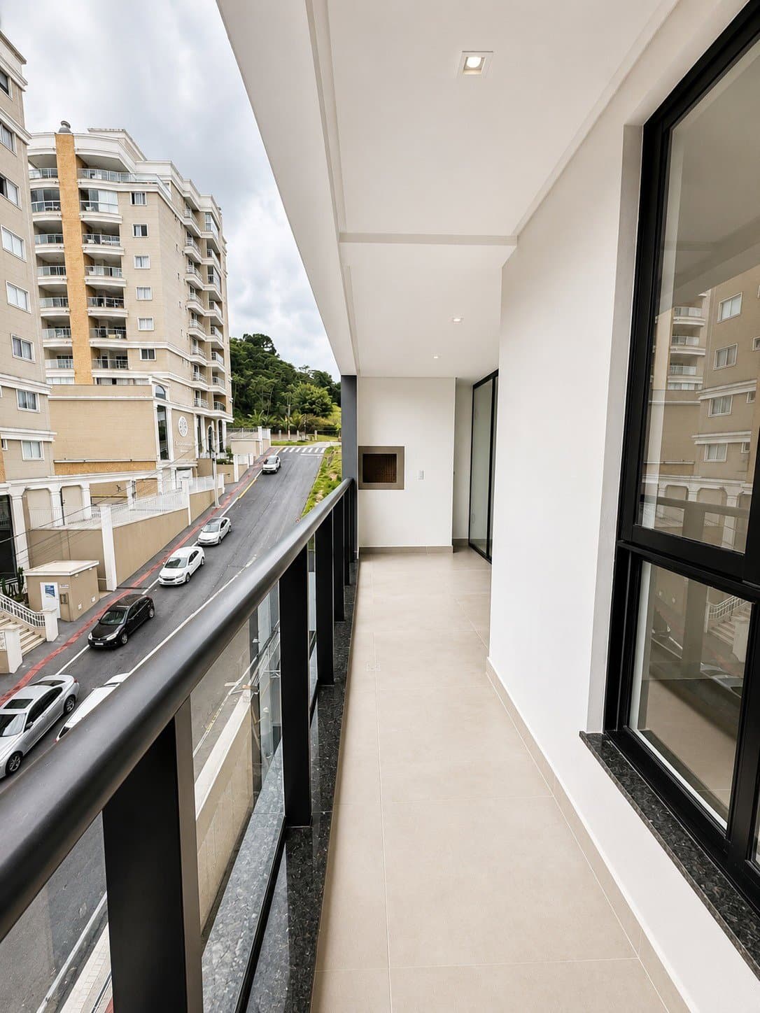 Apartamento de 2 quartos com 1 suíte e 69 m² em Camboriú