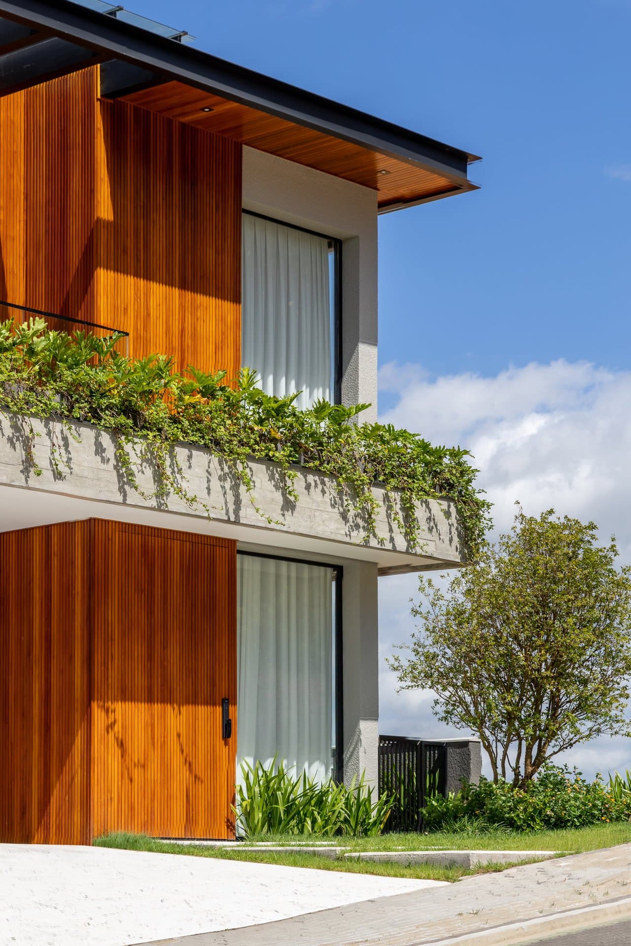 Casa de 4 quartos com 4 suítes e 391 m² em Camboriú