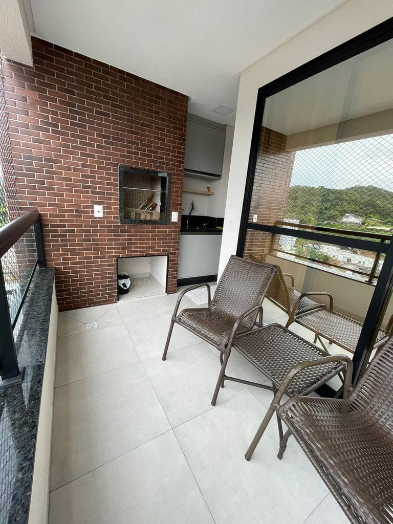 Apartamento de 2 quartos com 2 suítes e 78 m² em Camboriú