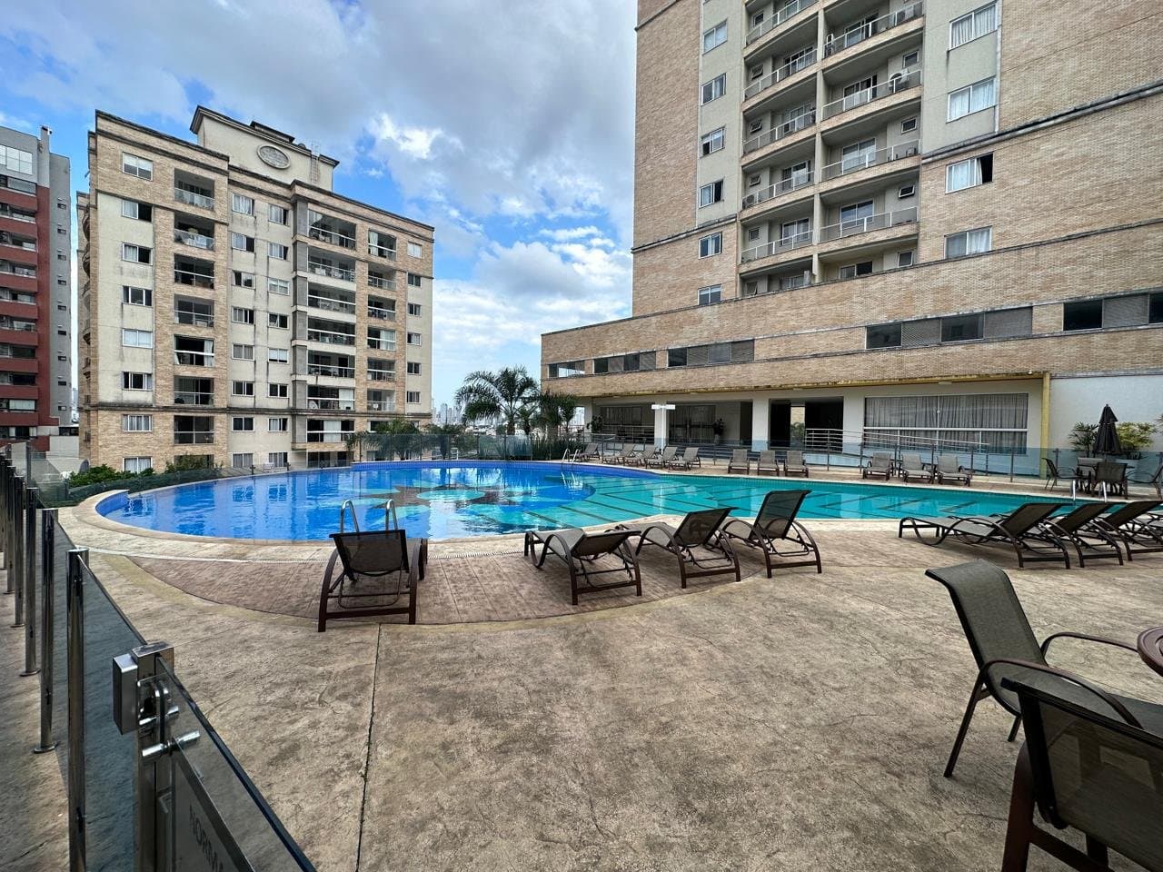 Apartamento de 2 quartos com 1 suíte e 72 m² em Camboriú