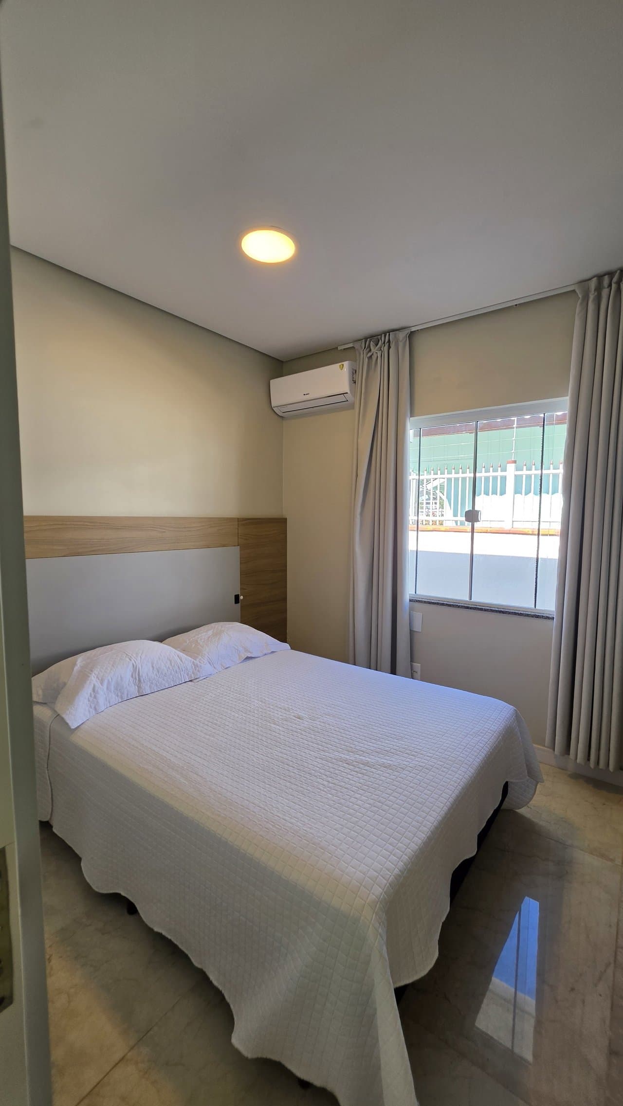 Casa de 4 quartos com 3 suítes e 250 m² em Penha