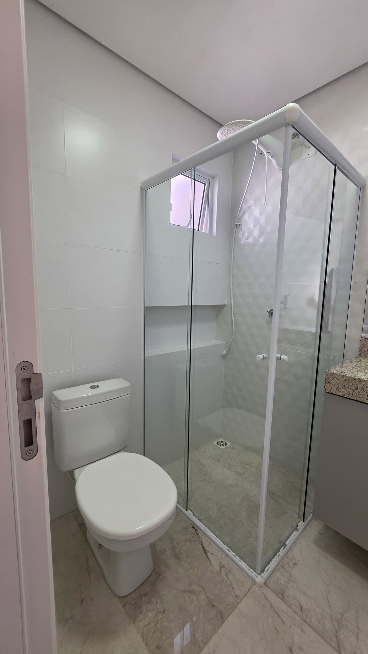 Casa de 4 quartos com 3 suítes e 250 m² em Penha