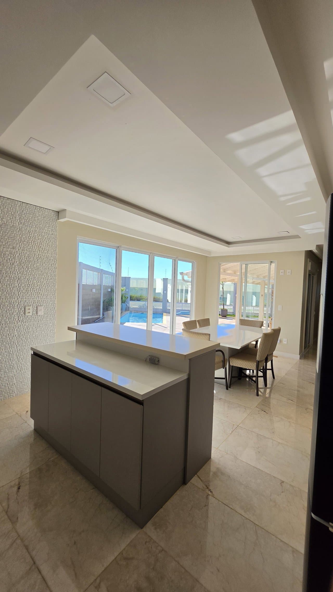 Casa de 4 quartos com 3 suítes e 250 m² em Penha